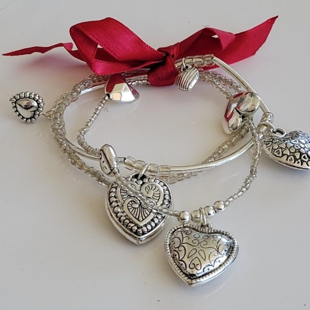 Avon | Heart Charm Bracelet
